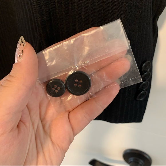 Moore’s | Suit Jacket - Picture 6 of 13